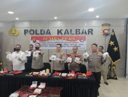 Polda Kalbar Gelar Jumpa Pers Penangkapan Pengedar Narkoba di Pontianak dengan Barang Bukti 15 Kg Sabu
