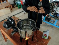 Guru SMKN 1 Cipatat Ciptakan Kompor Oli Bekas, Solusi Ramah Lingkungan untuk UMKM