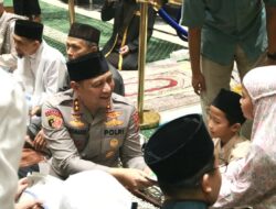 Kapolda Kalbar Beri Kultum Ramadan di Masjid Raya Mujahidin, Ajak Warga Jaga Keamanan
