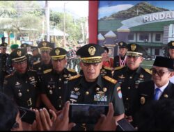 Pangdam Tanjungpura Tutup Resmi Dikmaba TNI AD Gel. II Tahun 2024 dan Lantik 381 Prajurit Bintara
