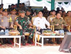 Pangdam bersama Forkopimda Kalbar Ikuti Panen Raya Padi Bersama Presiden RI