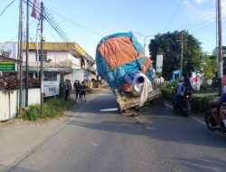 Respon Cepat Satlantas Polres Melawi Amankan Jalan Juang