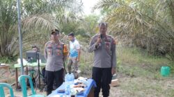 Polres Ketapang Berikan Pendampingan Pembuatan Pupuk Migo Kepada Poktan Sepakat Jaya Kecamatan Tayap