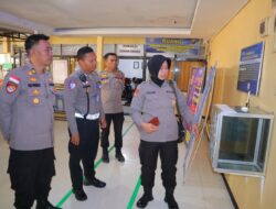 Biro Rorena Polda Kalbar Laksanakan Asistensi Dan Evaluasi Pembangunan Zona Integritas 2025 Di Polres Sintang