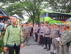 Polres Sintang Turunkan Personel Untuk Amankan Keberangkatan Jemaah Haji 2025