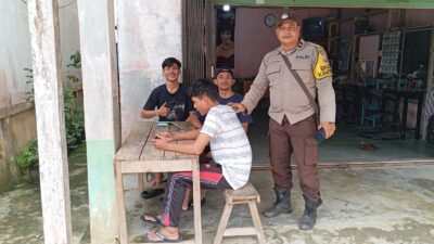 Bhabinkamtibmas Polsek Kuala Behe Sambangi Warga Menjaga Silaturahmi Dengan Warga Binaan