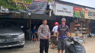 Bripka Bayu Ingatkan Warganya Untuk Tetap Menjaga Keamanan Lingkungannya