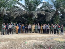 Selang Aktivitas PETI Yang Mengganggu Jalan Umum Bersama 3 Pilar Di Sagatani Singkawang Selatan