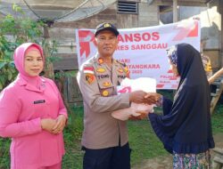 Polsek Mukok Salurkan Bantuan Sosial Bagi Warga Kurang Mampu Dan Warakawuri 