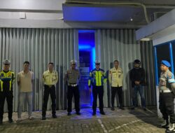 Cegah Terjadinya Gangguan Kamtibmas Kasat Samapta Polres Melawi Pimpin Patroli