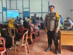 Bhabinkamtibmas Polsek Sandai Hadiri Sosialisasi Dan Penyampaian Nilai Appraisal Kompensasi ROW SUTT Di Desa Muara Jekak