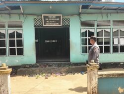 Personil Polsek Meranti Amankan Ibadah Sholat Jumat Di Masjid Silaturahim