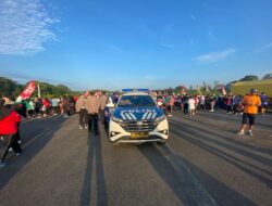 Polres Sintang Beri Pengamanan Jalan Sehat Golden Jubilee Komunitas Mariage Indonesia