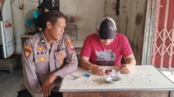 Anggota Polsek Mandor Aktif Sambangi Warga Bangun Kepercayaan Dan Jaga Kamtibmas Di Wilayahnya 