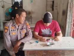 Anggota Polsek Mandor Aktif Sambangi Warga Bangun Kepercayaan Dan Jaga Kamtibmas Di Wilayahnya 