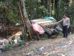 Kecelakaan Tunggal Mobil Truk Di Wilayah Hukum Polsek Silat Hilir 