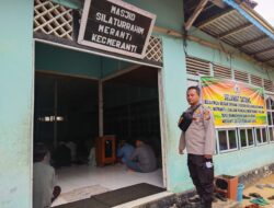 Personel Polsek Meranti Amankan Ibadah Sholat Jumat Di Masjid Silaturahim