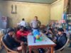 Kanit Binmas Sambangi Warga Yang Lagi Kumpul Sampaikan Pesan Kamtibmas