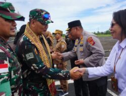 Kasdam XII/Tpr Sambut Kunjungan Kerja Pangkogabwilhan 1 Di Kapuas Hulu