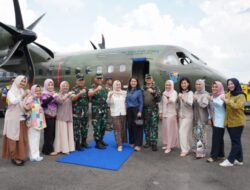 Pangdam XII/Tpr Lepas Keberangkatan Pangkogabwilhan 1 Letjen TNI Kunto Arief Wibowo