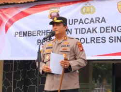 Polres Sintang Gelar Upacara PTDH Terhadap Personelnya Tegaskan Komitmen Jaga Disiplin Dan Integritas Institusi