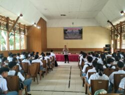 SMAS Santo Benediktus Pahauman Gelar MPLS, Bhabinkamtibmas Ingatkan Bahaya Narkoba