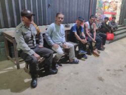 Sentuhan Humanis Polisi Dalam Patroli Malam Di Wilayah Air Besar