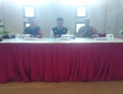 Kapolsek Sebangki Hadiri Rapat Pembentukan Panitia HUT RI ke-80 Di Aula Kecamatan