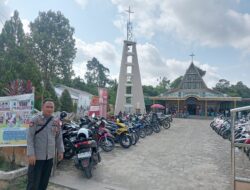 Polsek Mempawah Hulu laksanakan pengamanan Misa Minggu Di Gereja Paroki Santo Yusuf Karangan