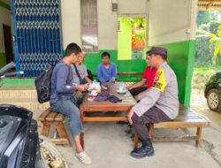Lewat Patroli Siang Polisi Sambangi Warga nya Dengan Berikan Himbauan Kamtibmas