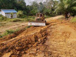 Pembukaan Jalan TMMD Kodim 1205/Sintang: Akses Desa Sungai Pengga Menuju Dusun Blepung Kini Mulai Dikerjakan Sepanjang 3 Km