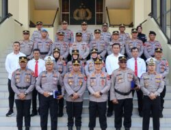Kapolresta Pontianak Pimpin Upacara Pelepasan Purna Bakti Dua Perwira Polresta
