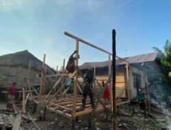 Pengerjaan RTLH Kedua Terus Dikebut Satgas TMMD Kodim Sintang Tunjukkan Totalitas