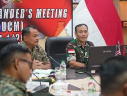 PERSAHABATAN DAN KEAKRABAN ANTAR KEDUA DELEGASI SELAKU DANKOLAKOPSREM 121/ABW BRIGJEN TNI PURNOMOSIDI BUKA KEGIATAN UNIT COMMANDER’S MEETING SERI 1 TAHUN 2025 BERHARAP BISA TERJALIN DENGAN BAIK