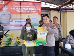 Polres Sintang Gelar Gerakan Pangan Murah  10 Ton Beras Ludes Diserbu Warga