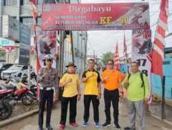 Berbaur Bersama Masyarakat Personel Polsek Pontianak Utara Turut Berpartisipasi Dalam Kerja Bakti Di Gg Sadaraya