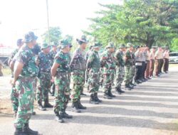Danrem 121/Abw Brigjen TNI Purnomosidi Bersama Jajaran Polri Dan warga Serta Pelajar Ajak Karya Bakti Di TMP Putra Bangsa Mempawah