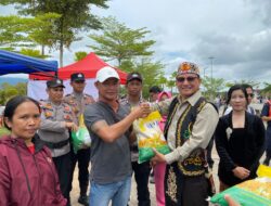 Polres Kapuas Hulu Bersama Bulog Gelar Gerakan Pangan Murah, Warga Antusias Serbu Pasar Murah