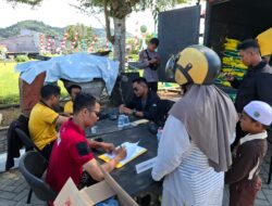 Polres Kayong Utara Gelar Gerakan Pangan Murah Ratusan Warga Antusias Serbu Beras Murah