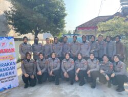 Semarakan HUT Polwan ke-77 Polwan Polresta Pontianak Gelar Gerakan Pangan Murah Dan Bazar Amal