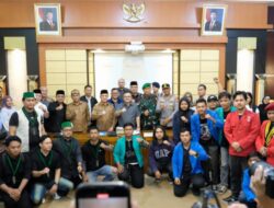 Aksi Mahasiswa Menggugat Di DPRD Kalbar Berjalan Damai Kapolda Tidak Ada Yang Kebal Hukum