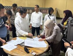 Ditreskrimsus Polda Kalbar Amankan 17 Peserta Unjuk Rasa Di DPRD Temukan Bom Molotov Dan Senjata Tajam