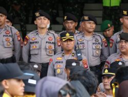 Polresta Pontianak Amankan Aksi Damai BEM UPB Di Kantor DPRD Provinsi Kalbar
