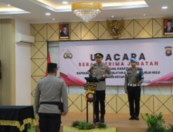 Kapolres Ketapang Pimpin Serah Terima Jabatan Dua Kapolsek Dan Dua Kasat Berganti