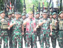 Berikan Semangat Kepada Para Prajurit Di Garis Depan Danrem121/Abw Dampingi Pangdam Xll/Tpr Kunjungi Pos Kotis Gabma Entikong