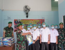 Dukungan Program Pemerintah Korem 121/Abw Serahkan Bantuan 50Kg Beras Premium Kepada SPPG Kabupaten Sintang 