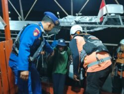 Respon Cepat Sat Polairud Polres Ketapang Dan Basarnas Evakuasi Nelayan Trouble Mesin Di Perairan Laut Muara Pawan