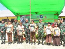 Danrem 121/Abw Dampingi Pangdam XII/Tpr Memberikan Sentuhan Langsung Kepada Masyarakat Melalui Kegiatan Bakti Sosial Di Perbatasan