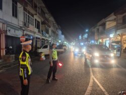Wujudkan Kamseltibcarlantas,Polres Singkawang Lakukan Pengamanan Ploting Point Malam Minggu