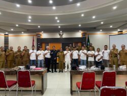 Polres Sintang Kawal Audiensi Aliansi Borneo Raya Menggugat Di Balai Praja